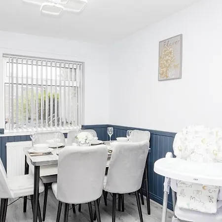Urban Gem Apartment *